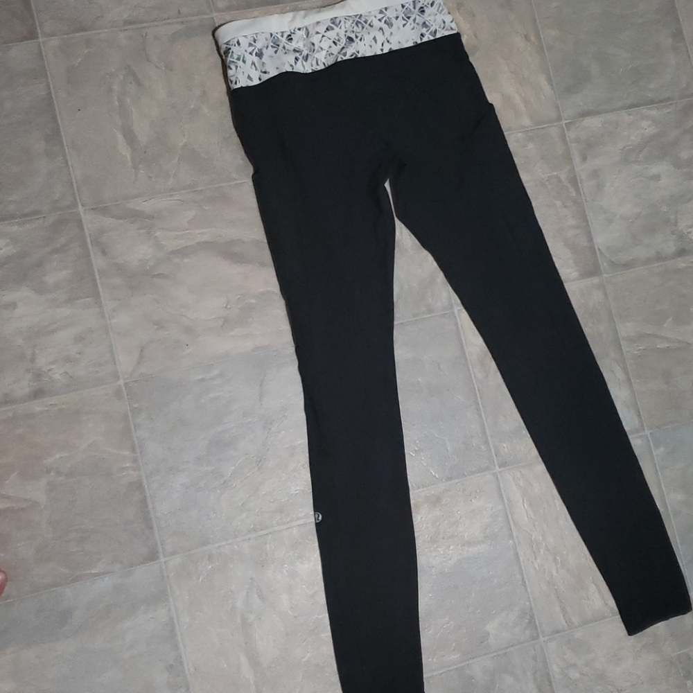 Lululemon tight - Picture 2 of 2